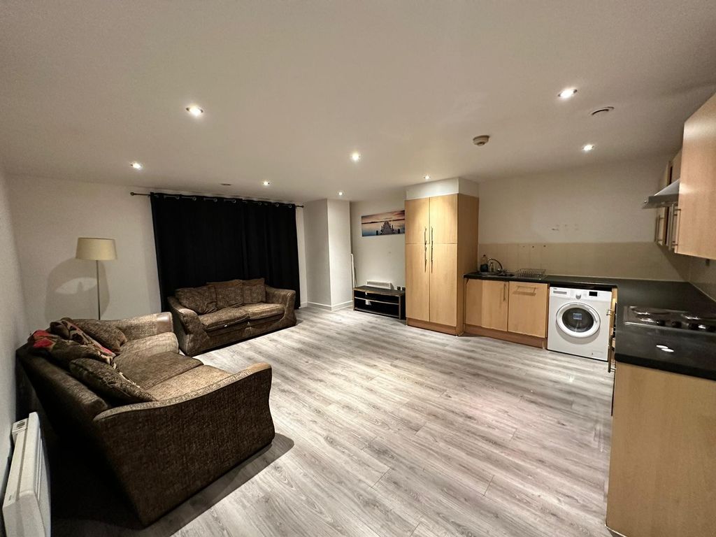 Property photo 2 of 6