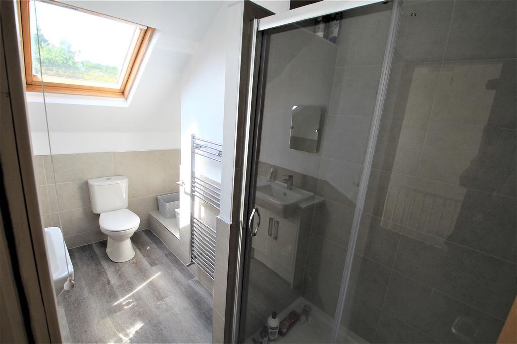Property photo 2 of 5 Top Floor Bathroom.J