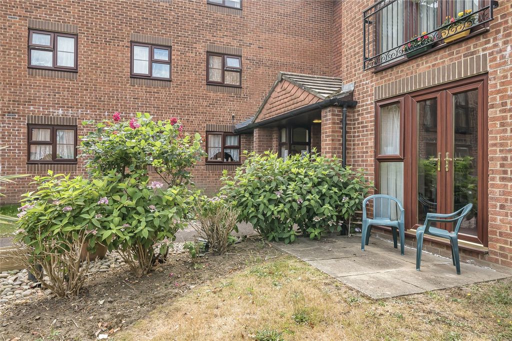 Property photo 2 of 16 Picture No. 03