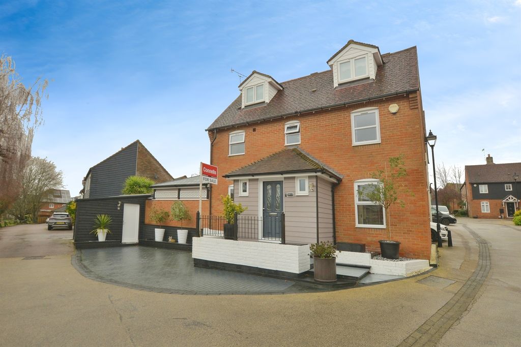 Property photo 1 of 22