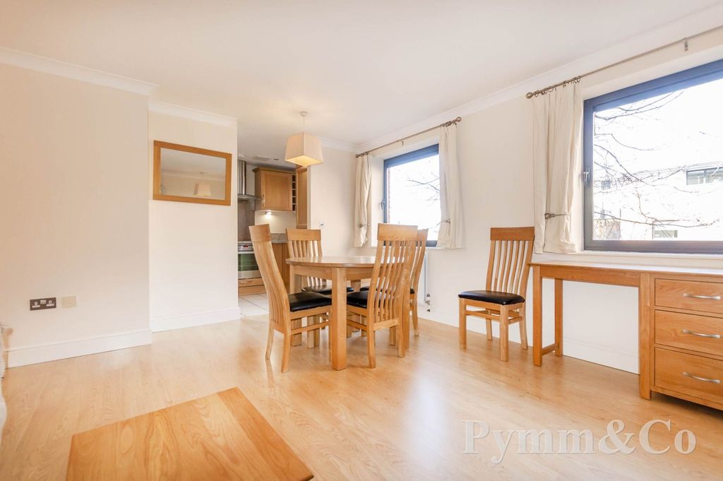 Property photo 3 of 9