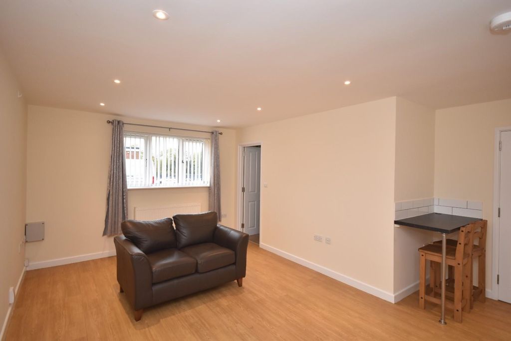 Property photo 3 of 5