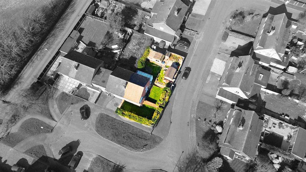 Property photo 2 of 13