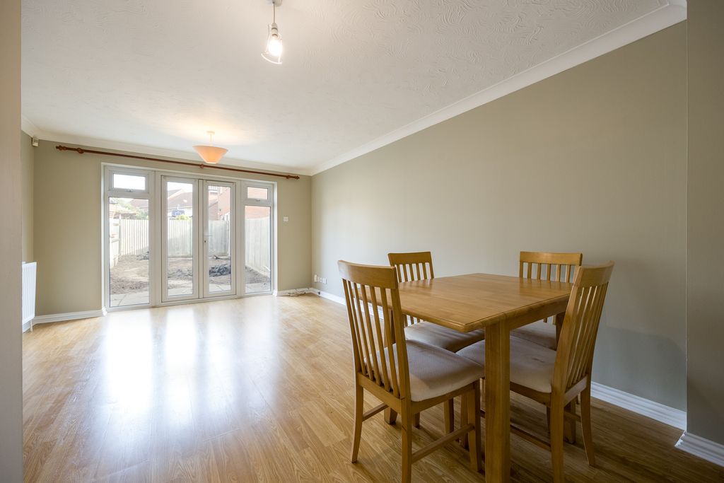 Property photo 2 of 7 Open Plan Living And Dining Area