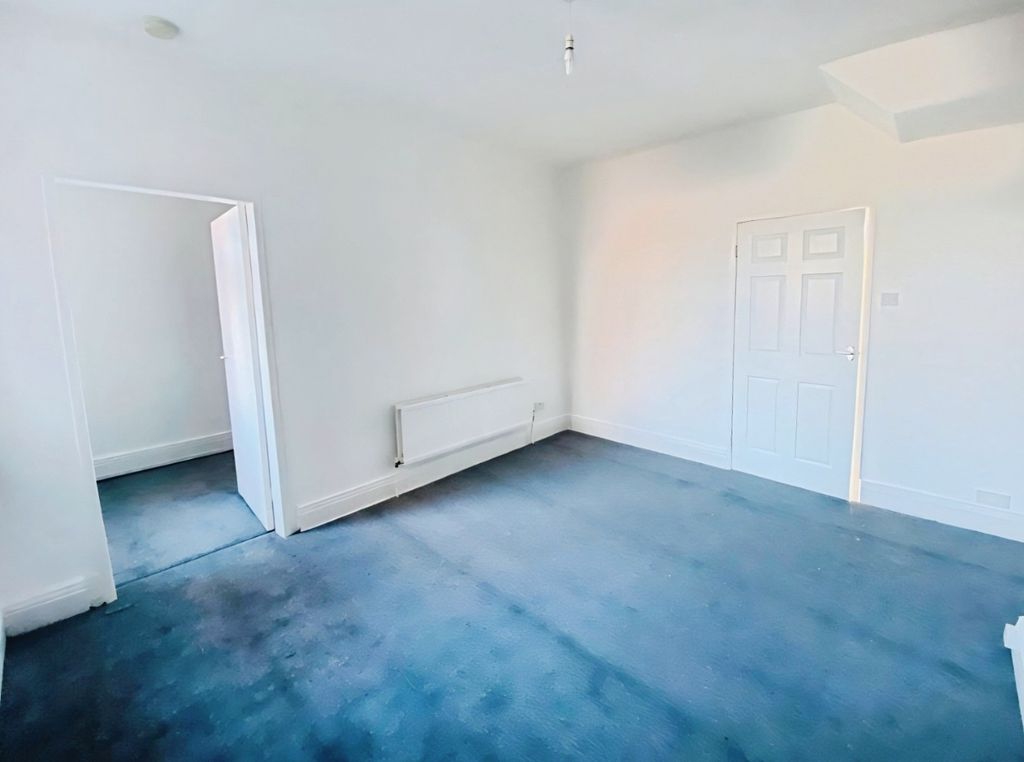 Property photo 2 of 16 5126491