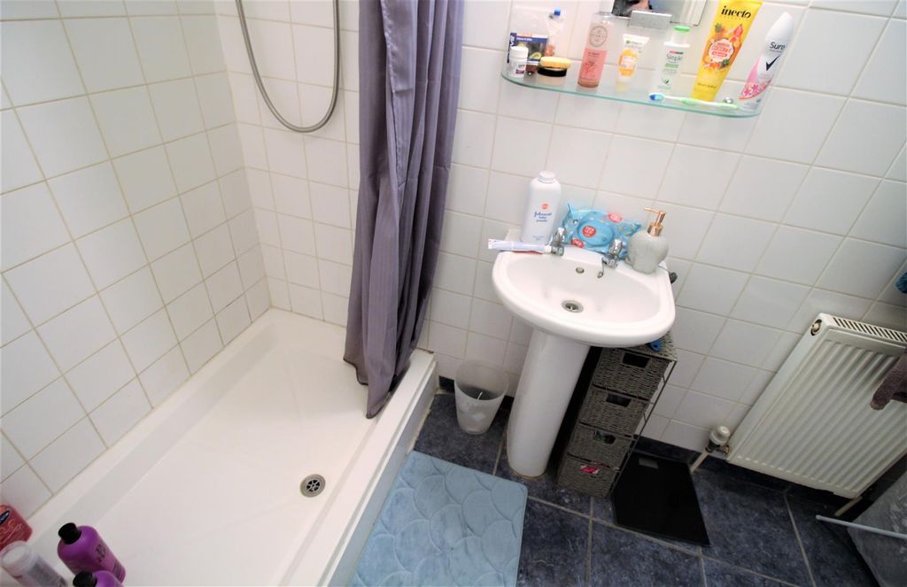 Property photo 3 of 3