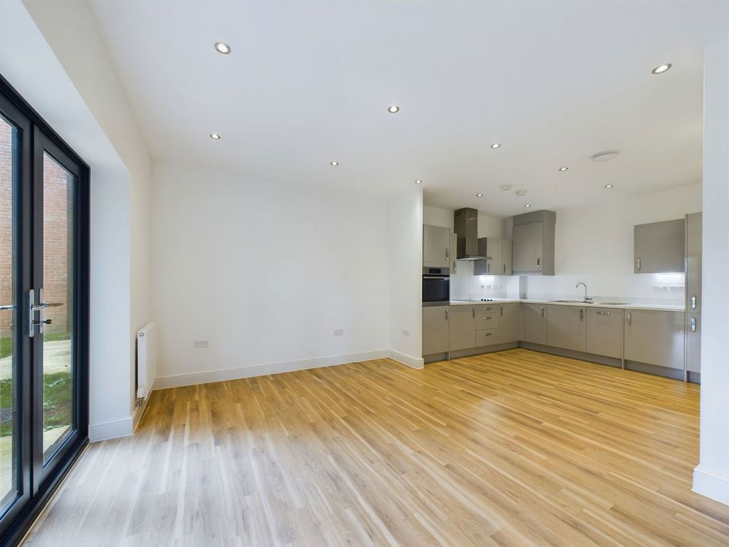 Property photo 3 of 17