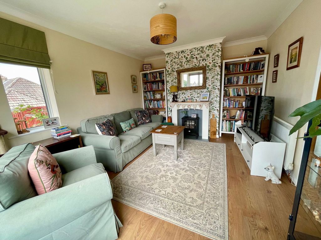 Property photo 3 of 23