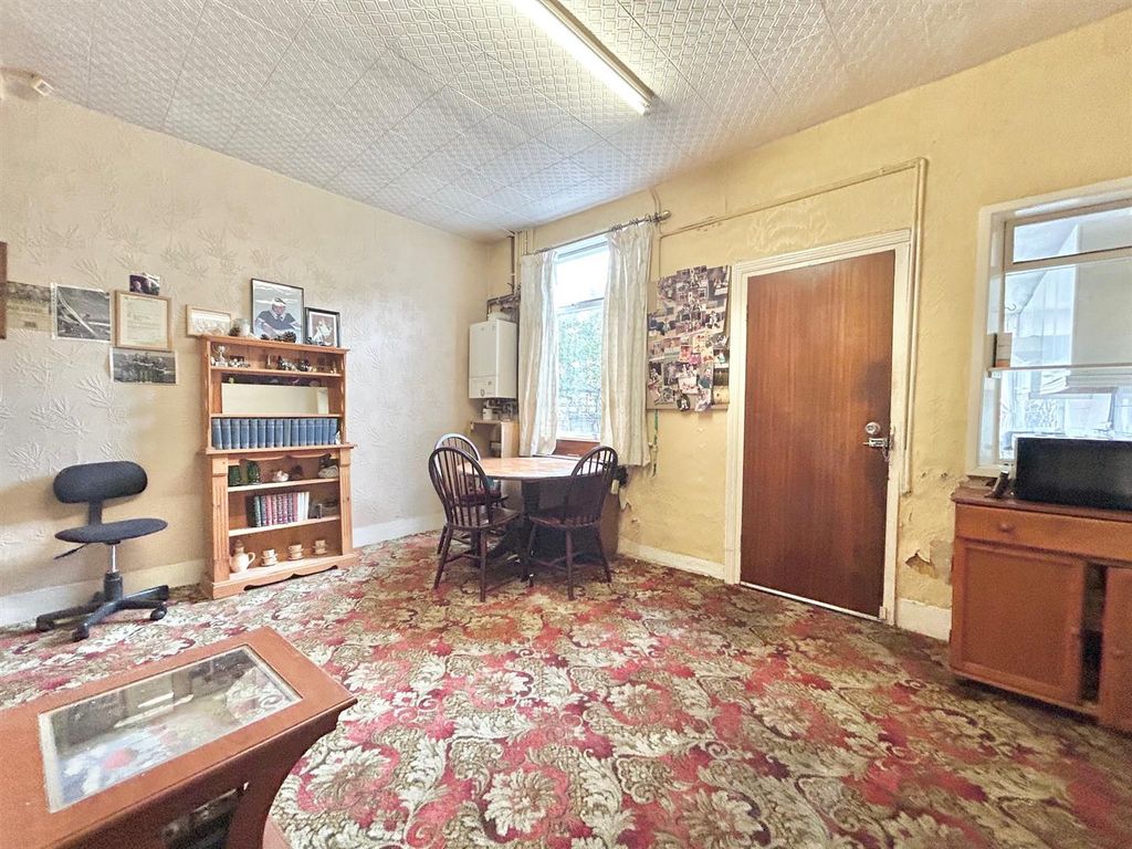 Property photo 3 of 8 Dining Room.Jpg