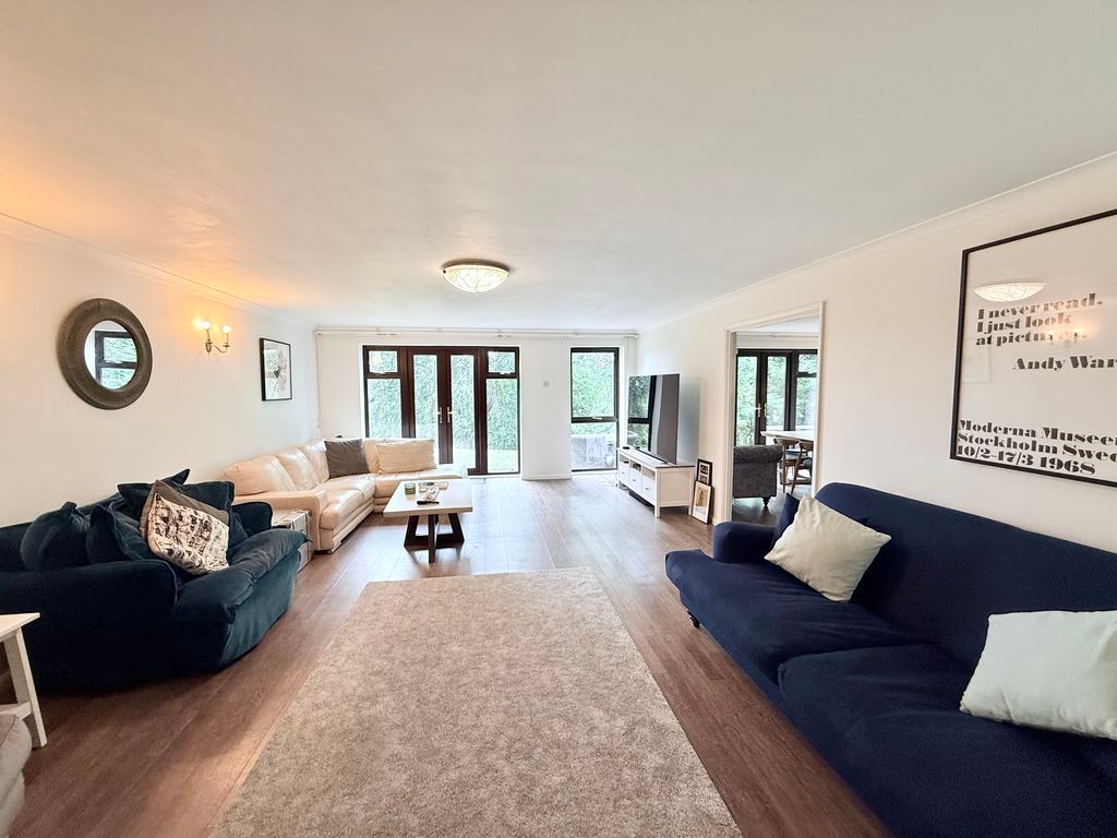 Property photo 3 of 14 Reception Room