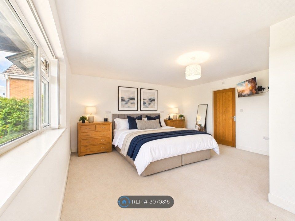 Property photo 1 of 35