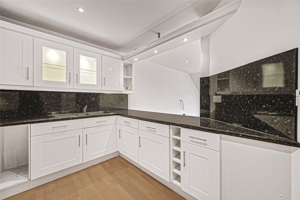 Property photo 3 of 16 Kitchen