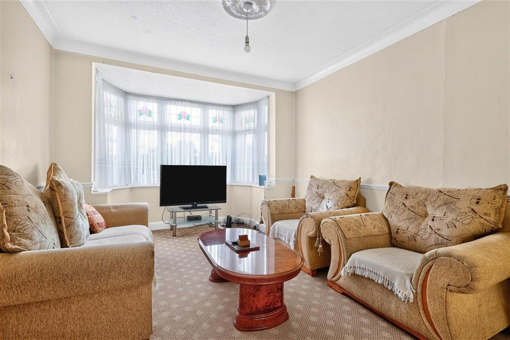 Property photo 2 of 10 Lounge