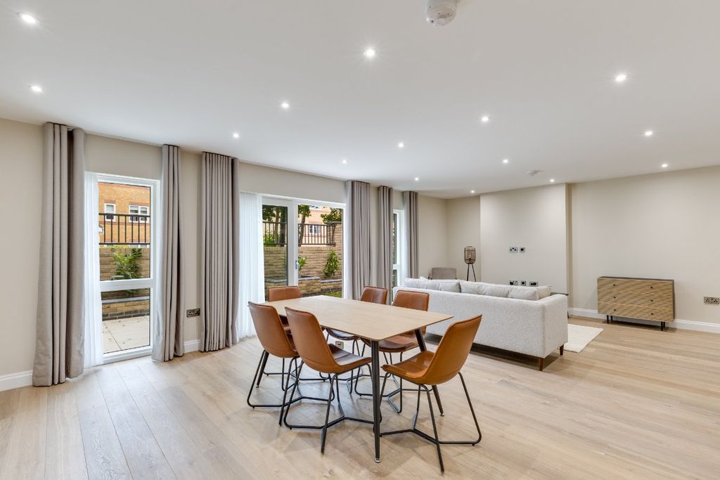 Property photo 1 of 10 Picture No. 33