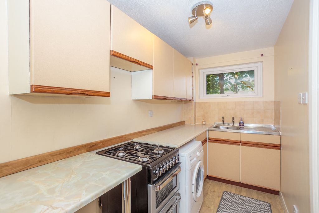 Property photo 3 of 22 Kitchen
