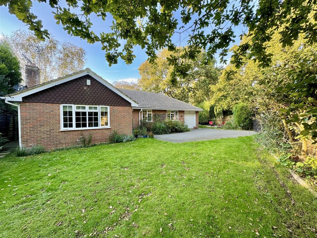 Property photo 1 of 33