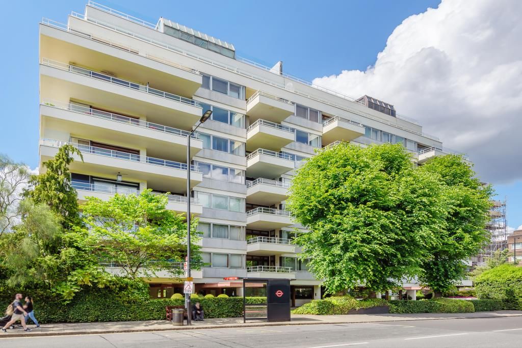 Property photo 1 of 11 External Front View