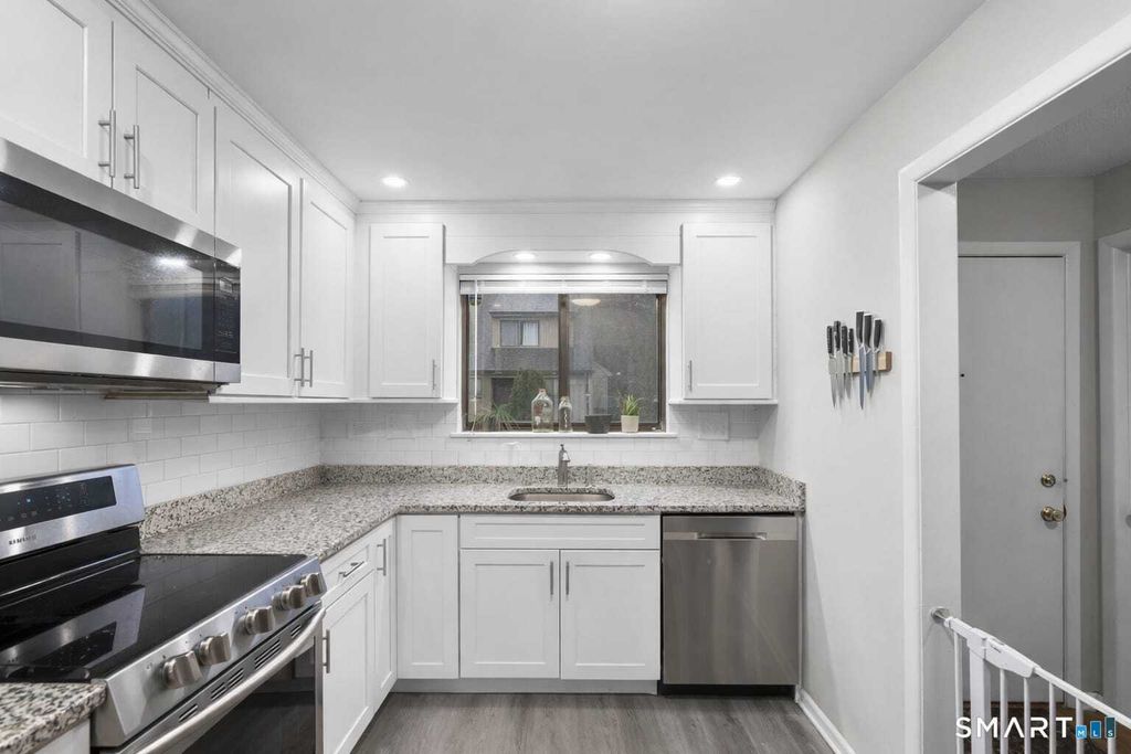 Property photo 3 of 11 <Alttext/>