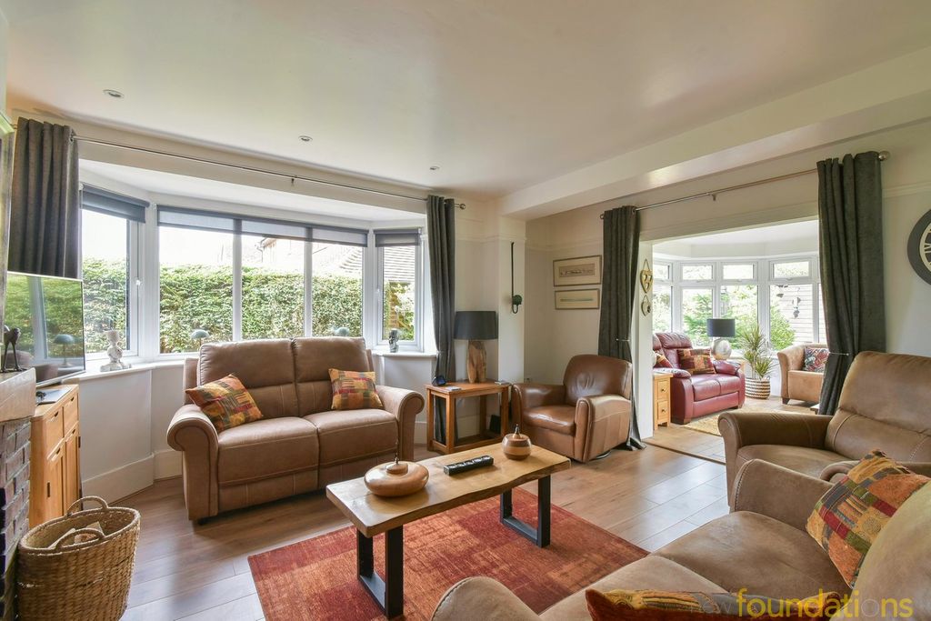 Property photo 2 of 23