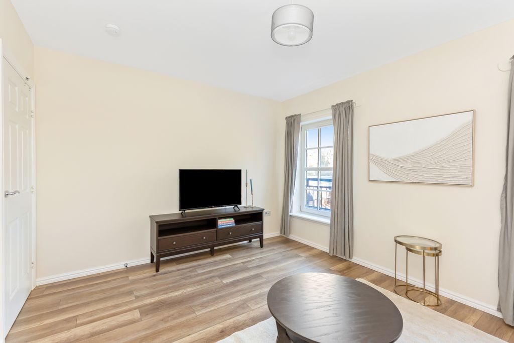 Property photo 3 of 17 Property Image 3