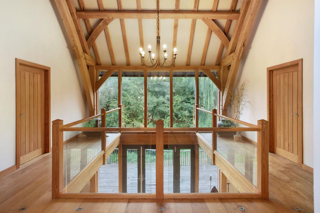 Property photo 2 of 18 Image