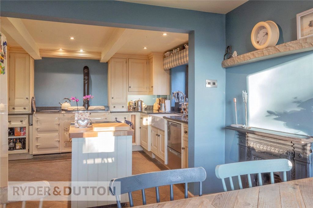 Property photo 3 of 28 Dining Room Kitchen