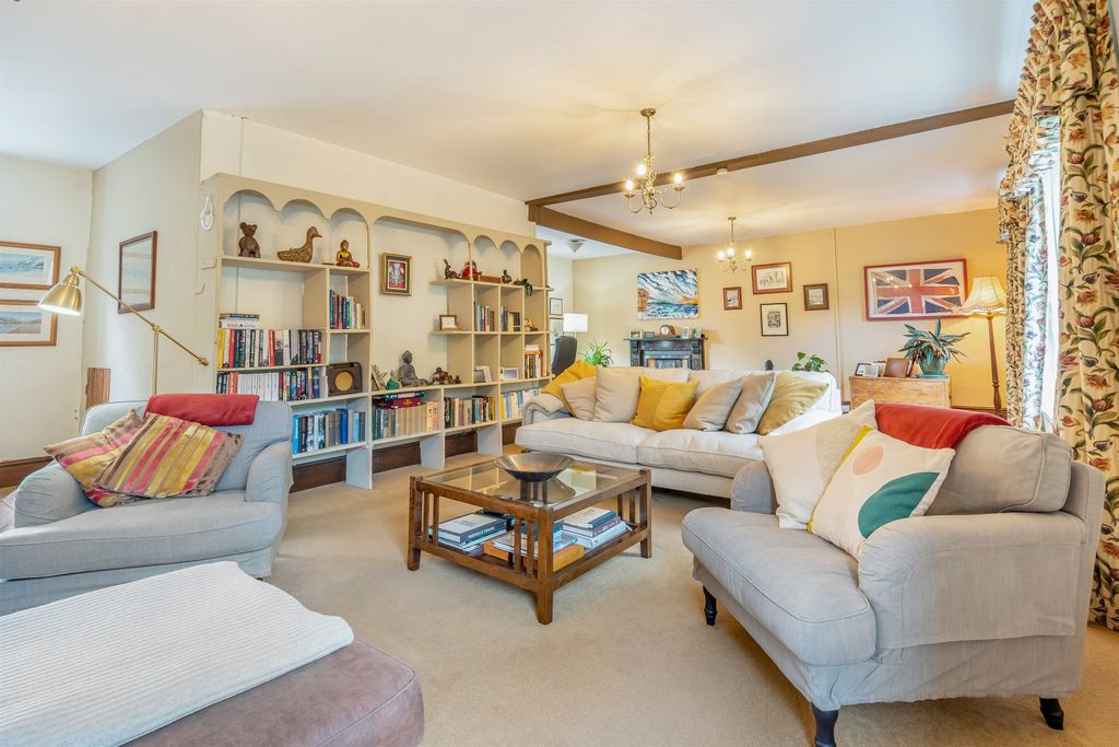 Property photo 3 of 29