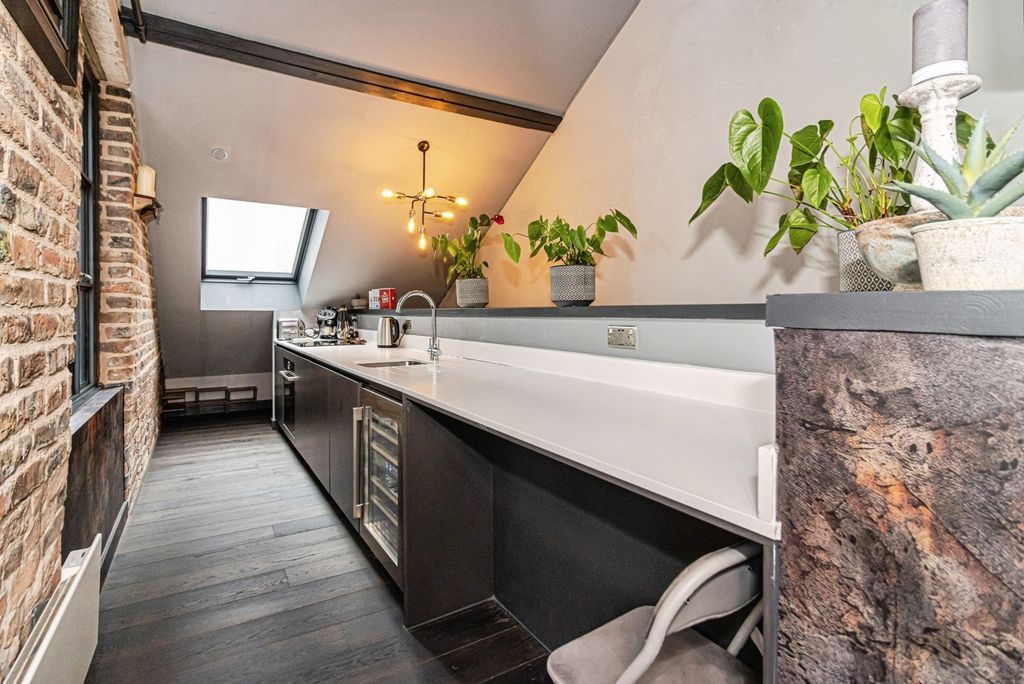 Property photo 3 of 26 Photo