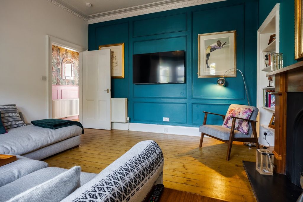 Property photo 3 of 26