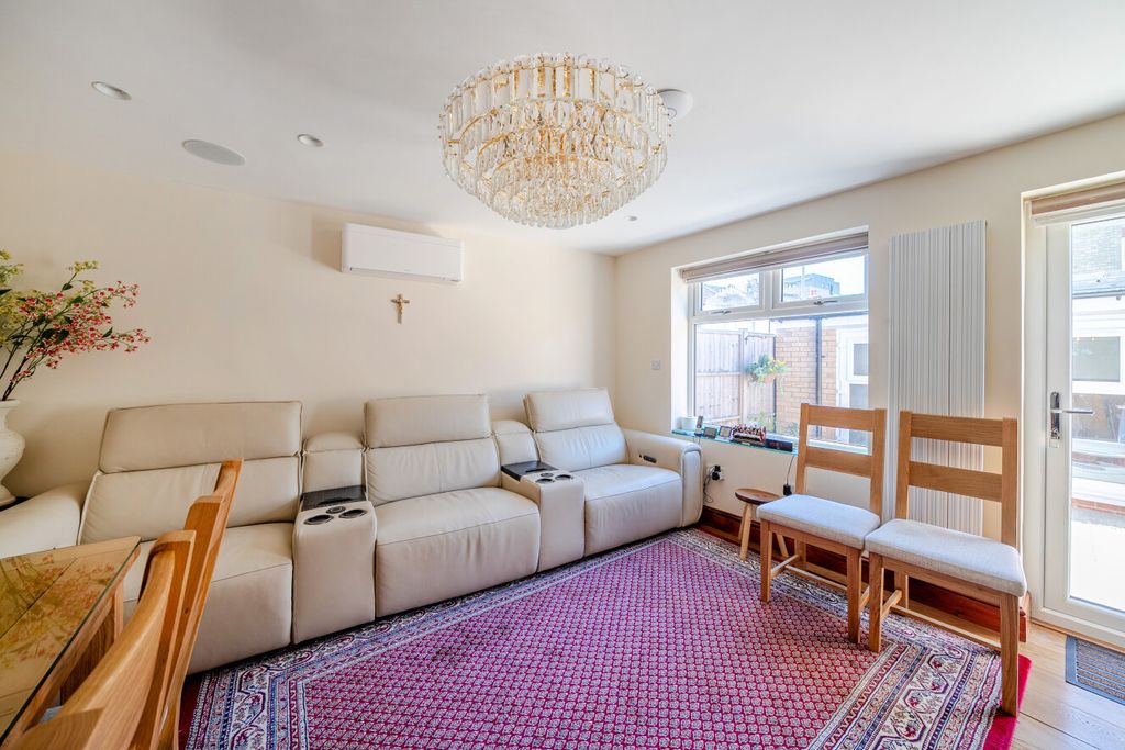 Property photo 1 of 15 1450092-13-69Eb3d...