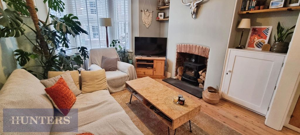 Property photo 2 of 13 Pbox-Img.Jpg