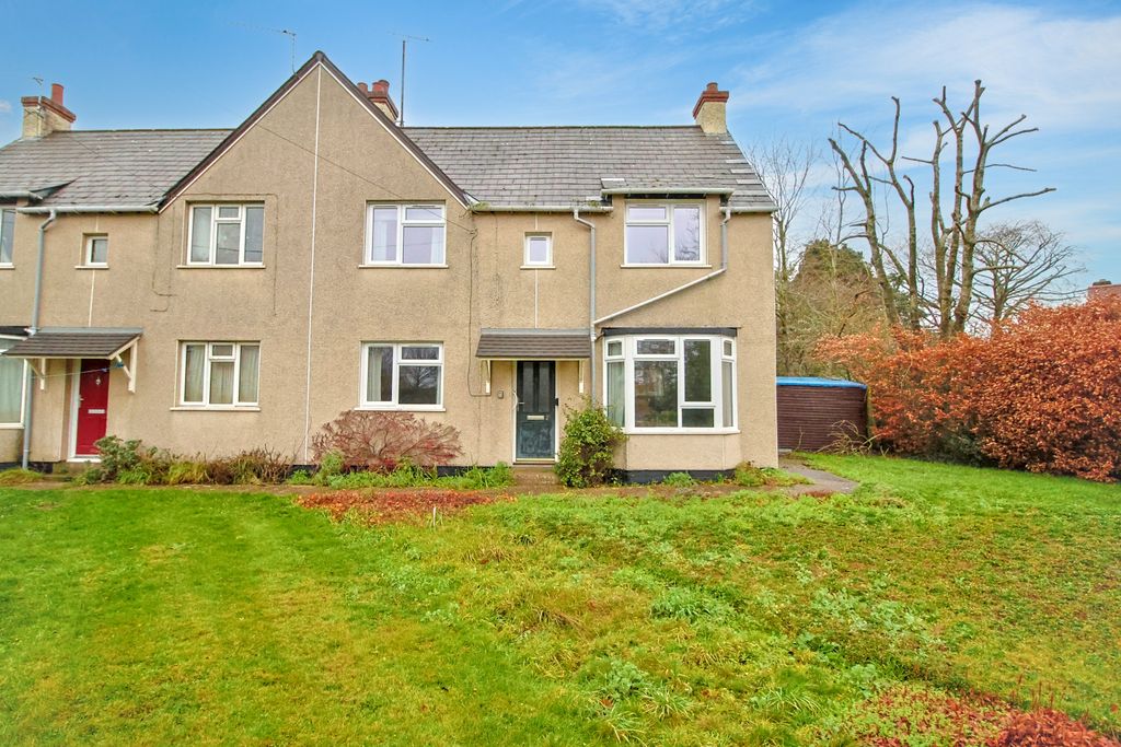 Property photo 1 of 17 2 The Crescent, Pewsey, Wiltshire, Sn9 5Dp