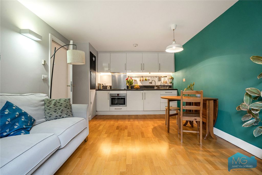 Property photo 2 of 17 Picture No. 03