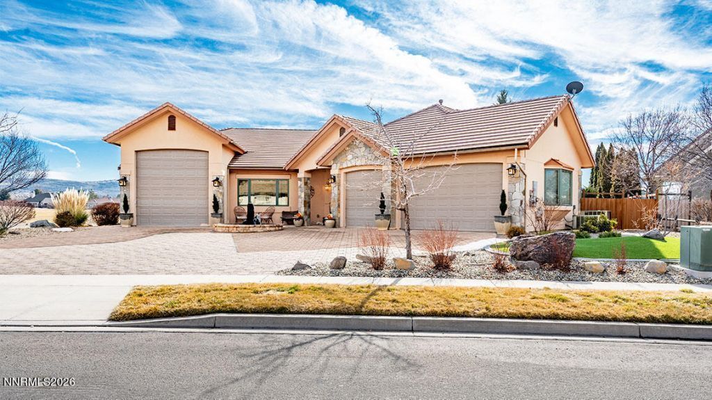 Property photo 1 of 30