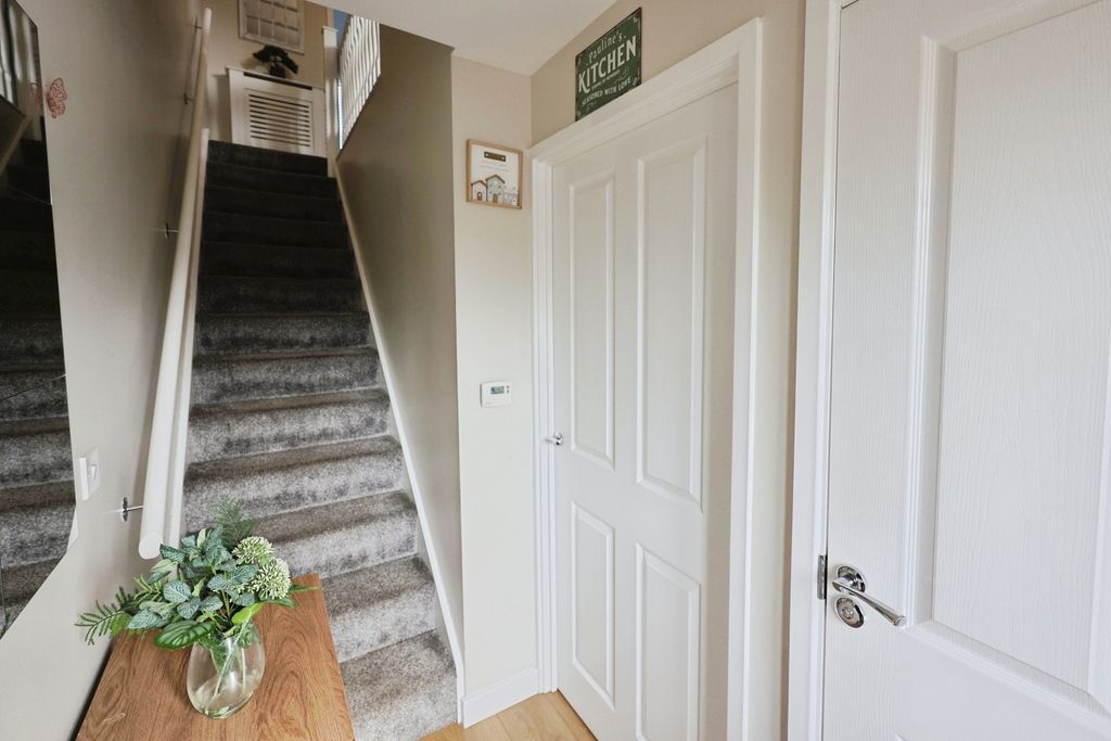 Property photo 2 of 17 Pbox-Img.Jpg