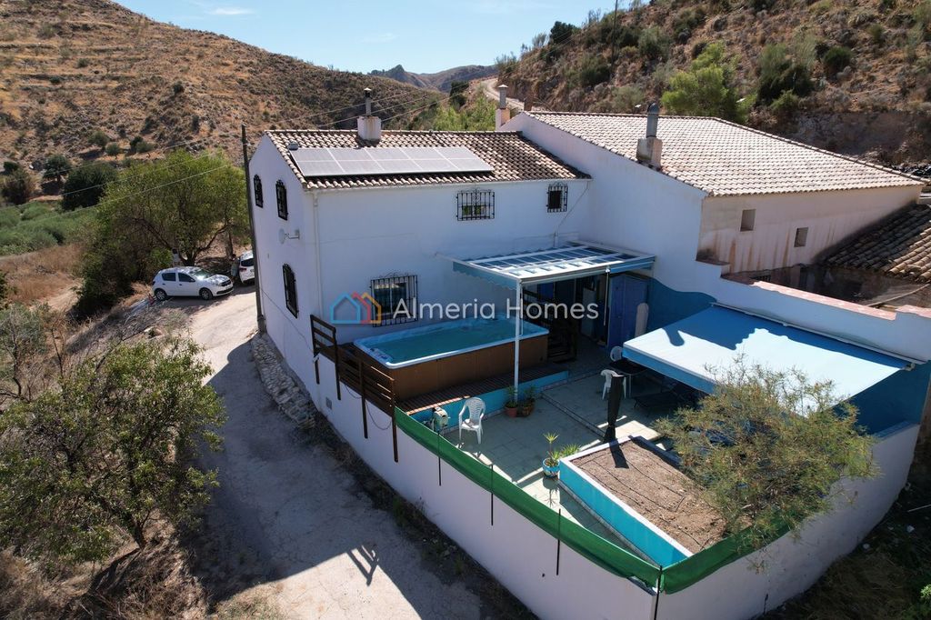 Property photo 2 of 30