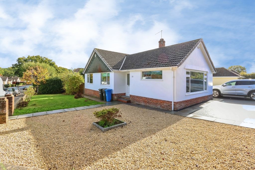 Property photo 1 of 17 External Shot