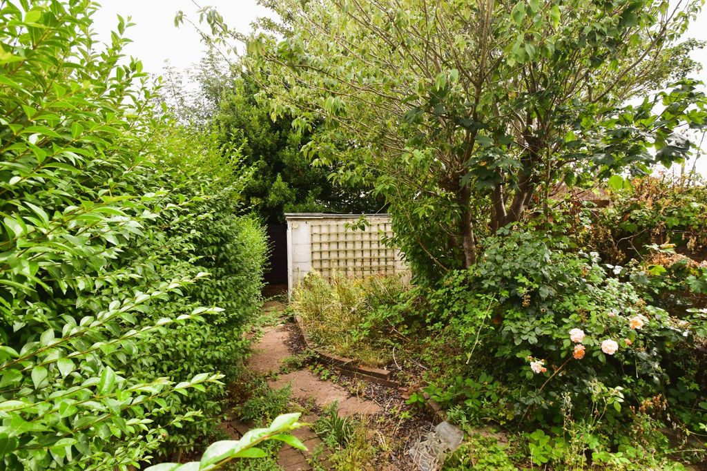 Property photo 2 of 7 Picture No. 05