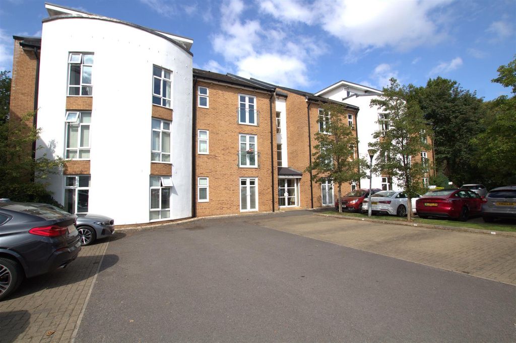 Property photo 1 of 1 18 West Beck.Jpg