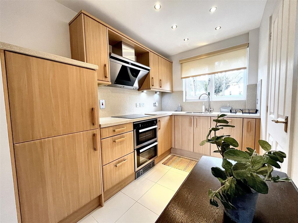 Property photo 2 of 12 Img_8016.Jpg