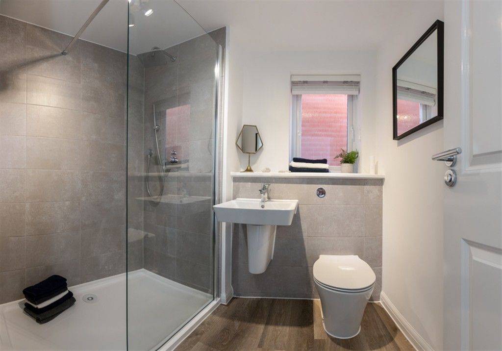 Property photo 2 of 8 En-Suite