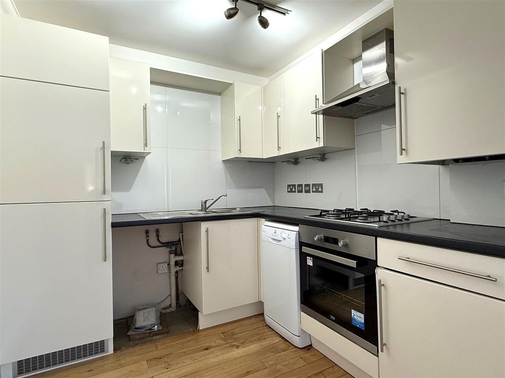 Property photo 3 of 13 Pic 3.Jpg