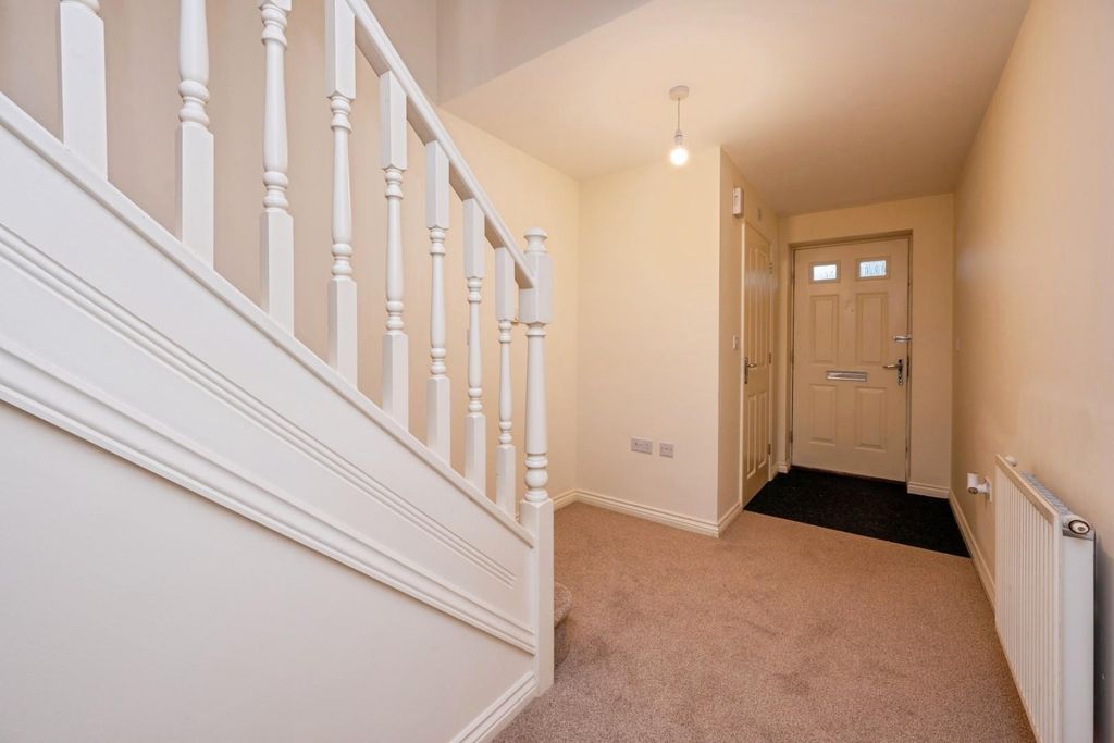 Property photo 2 of 31 4Thelaurels-27.Jpg