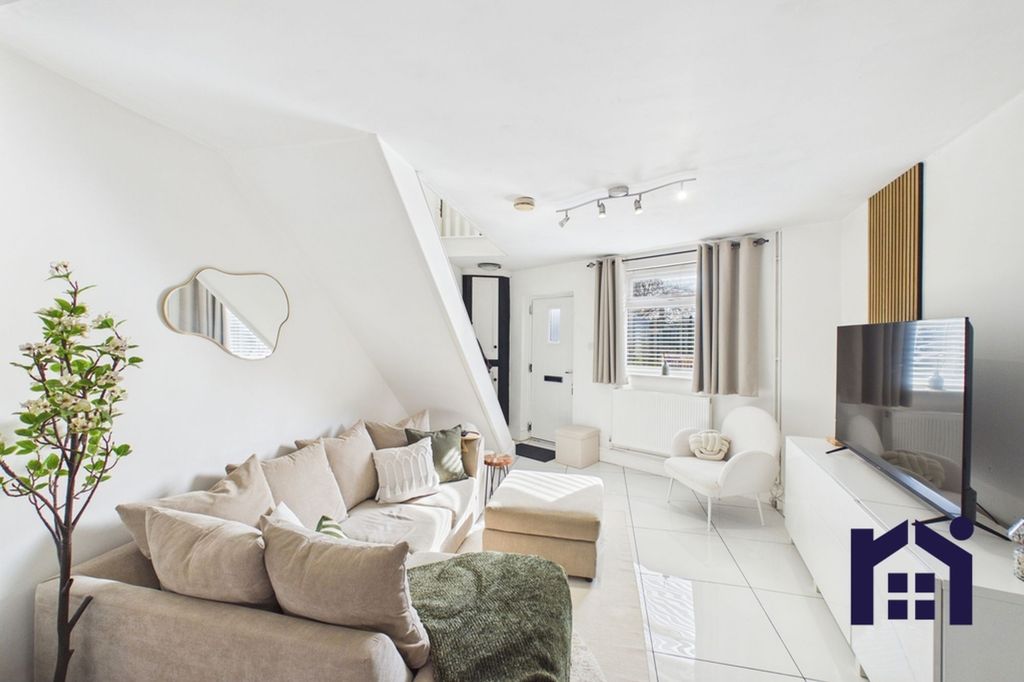 Property photo 2 of 17 Living Room