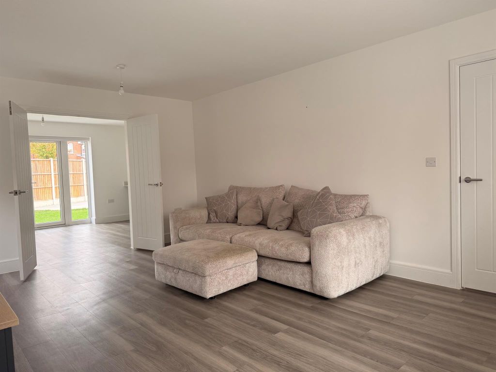 Property photo 2 of 24