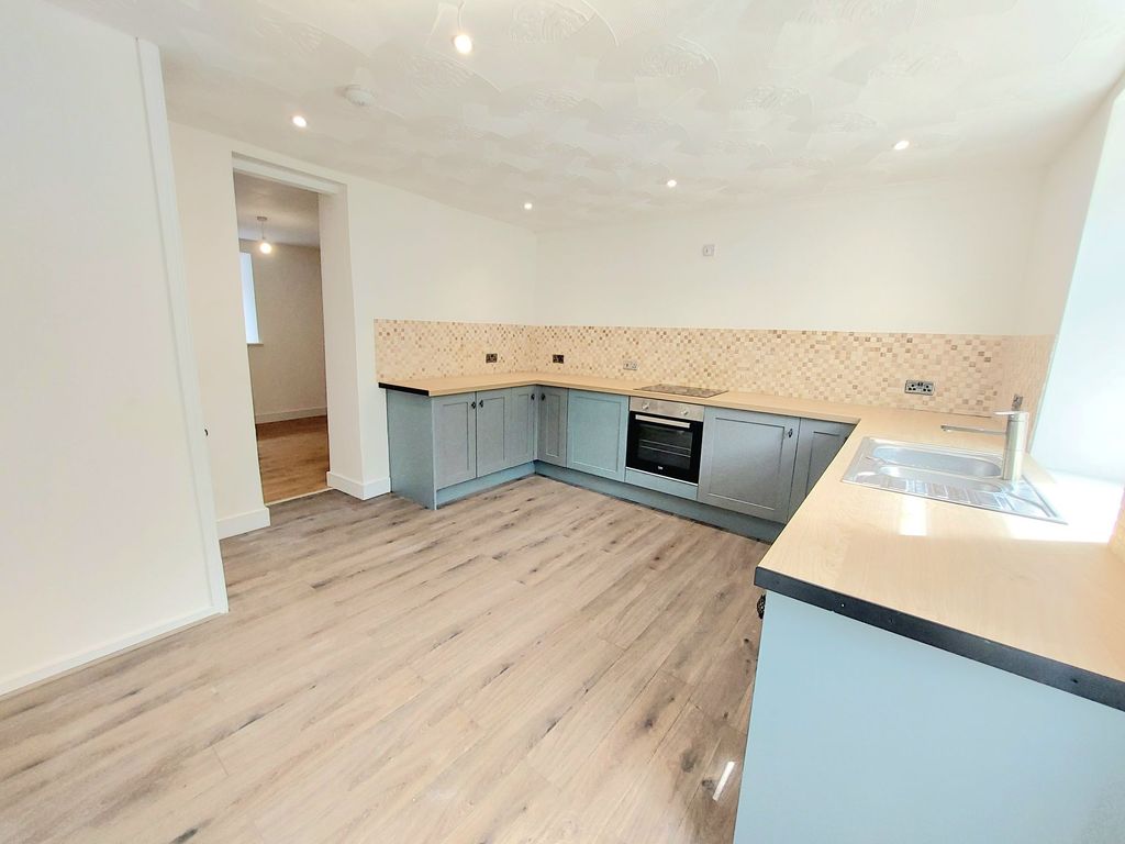 Property photo 3 of 45