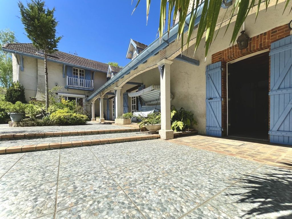 Property photo 2 of 10