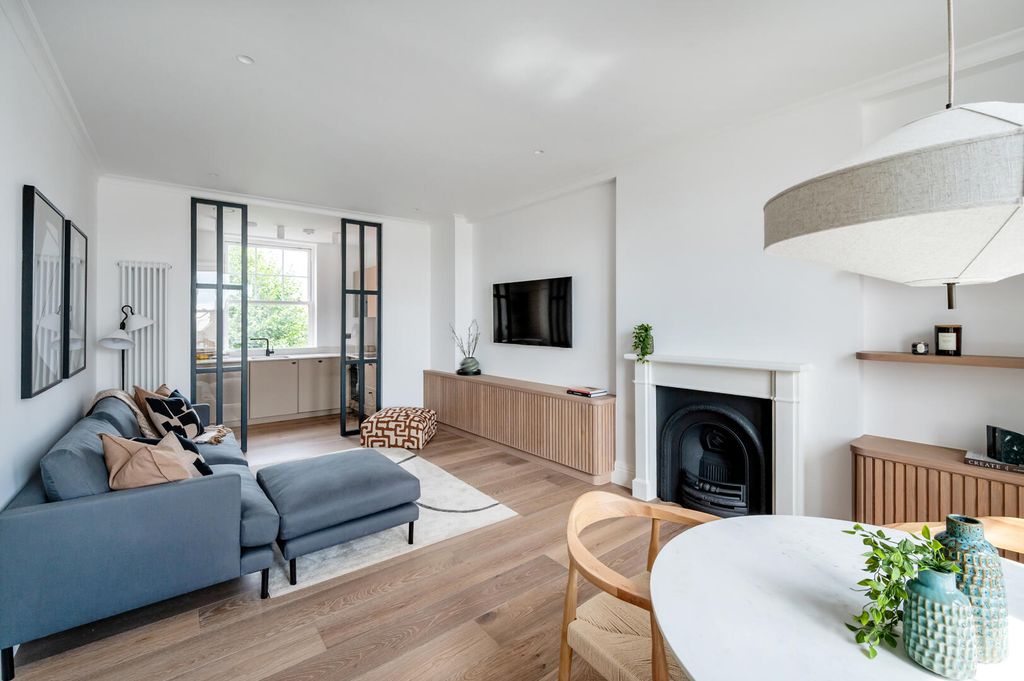 Property photo 1 of 15 Flat 2  (7).Jpg
