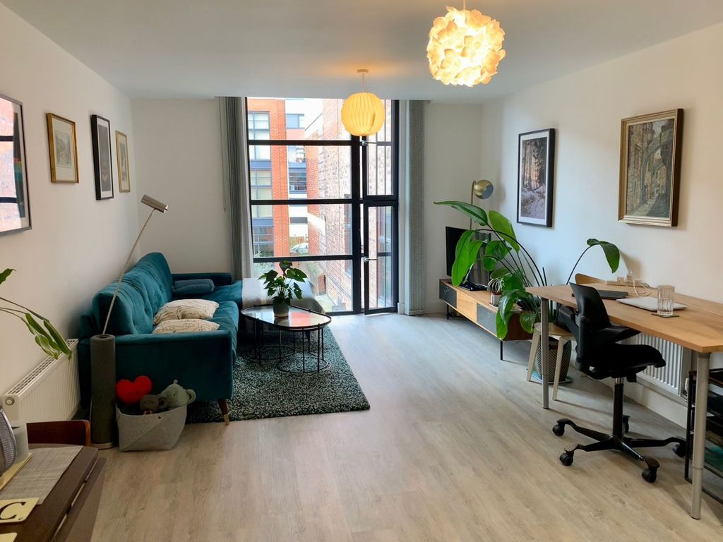 Property photo 1 of 7 Lounge1
