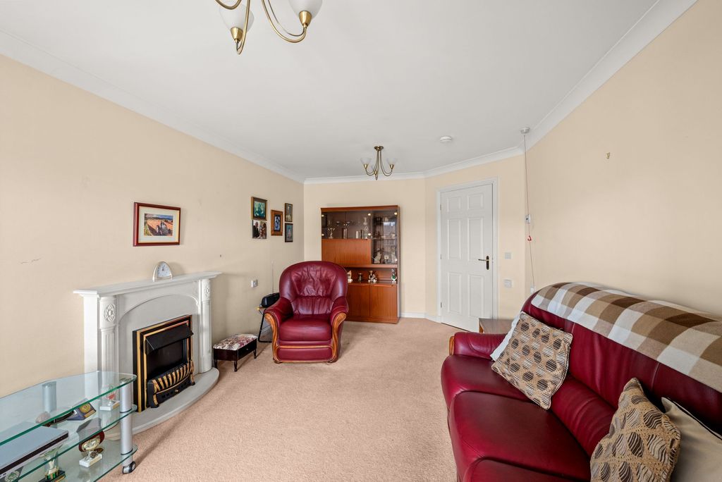 Property photo 3 of 14